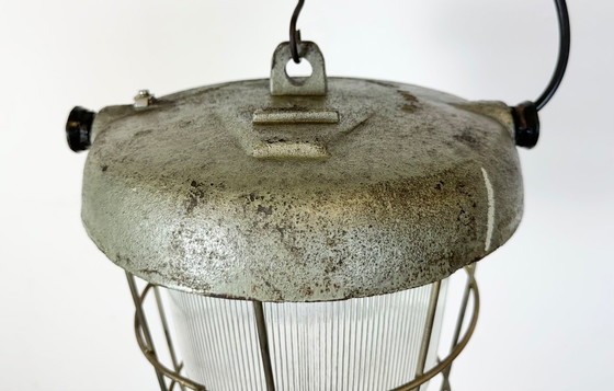 Image 1 of Lampada a sospensione industriale in ghisa a gabbia, anni '60