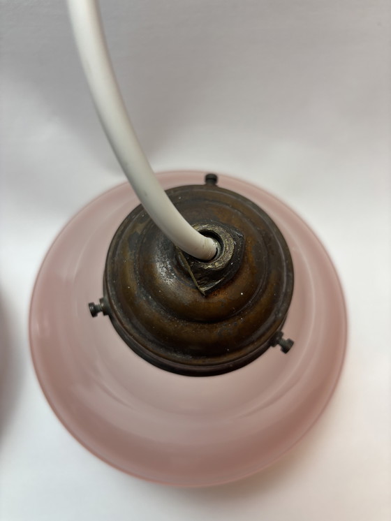 Image 1 of Set van 4 roze opaalglazen hanglampen – vintage