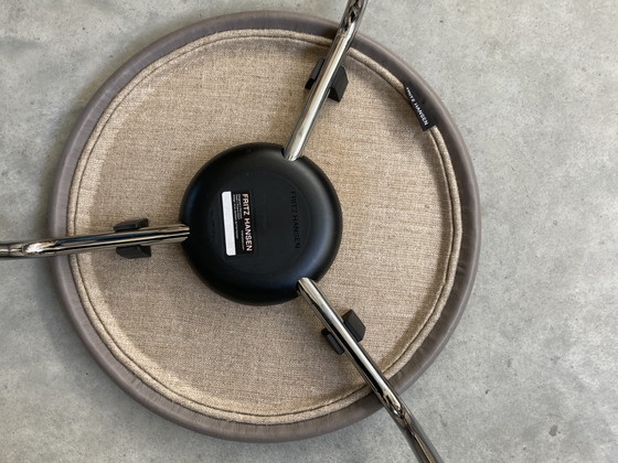Fritz Hansen Dot Hoher Leder Barhocker – Leather, Chrome (photo 6 of 9)