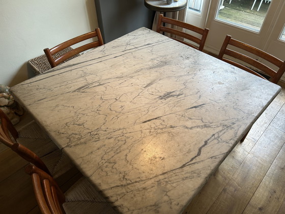 Image 1 of Beautiful marble dining table