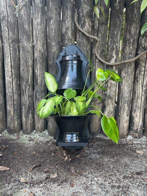 Fuente de cobre y soporte negro J. GOARDERE