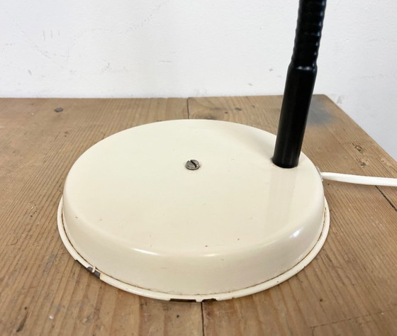 Image 1 of Beige Industrial Gooseneck Table Lamp, 1960s