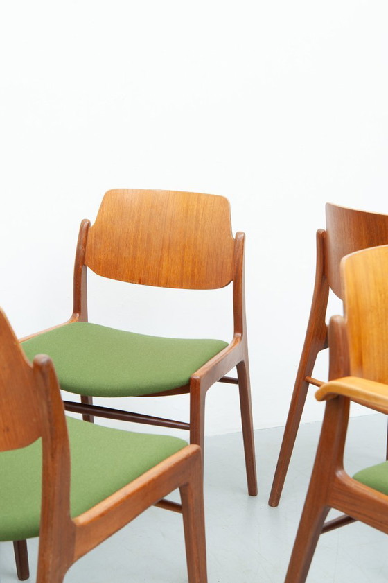 Image 1 of 4x C64 & 2x D64 eetkamerstoelen in teakhout van Hartmut Lohmeyer voor Wilkhahn (jaren 50)