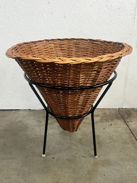 Image 1 of Vintage wicker pointed basket / plant furniture, Netherlands 1960s