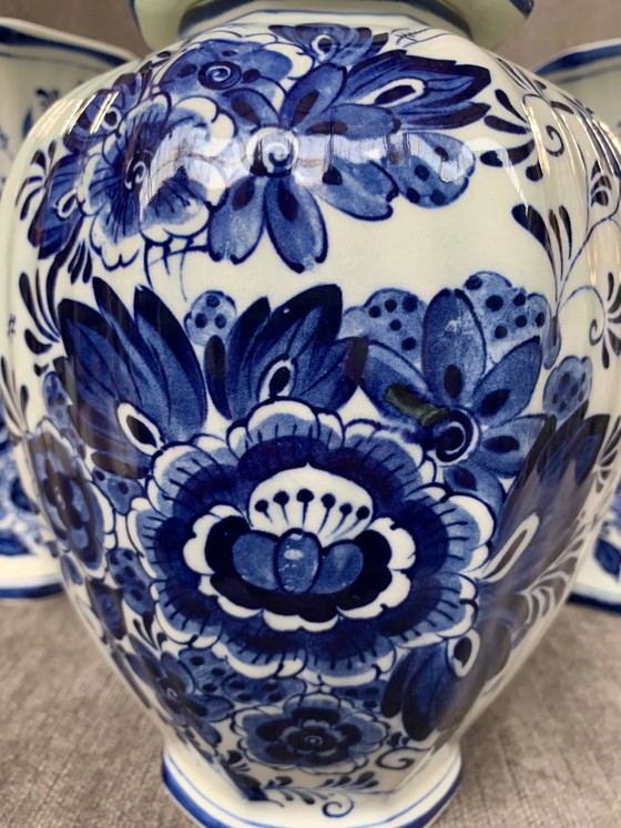 Set of Royal Delft blue vases. – Porcelain (photo 4 of 6)