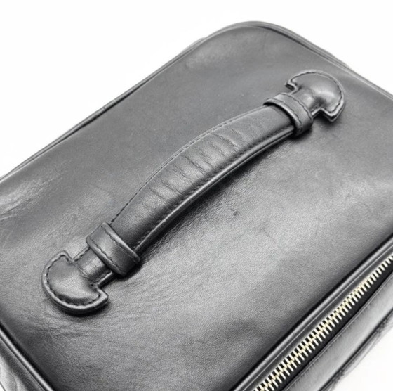 Originele Chanel Zwarte Lamsleren Cosmetische Tas, circa 2000s – Portemonnees & klein lederwaren, Leather (photo 7 of 10)