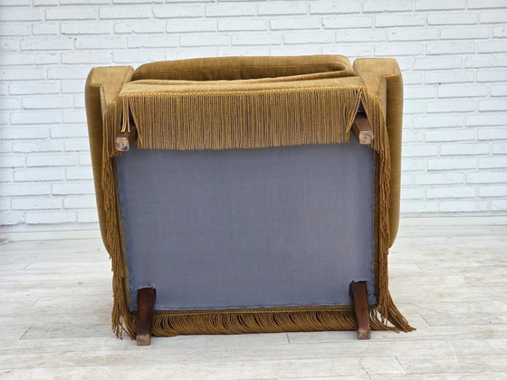 Image 1 of Deense fauteuil met hoge rugleuning uit de jaren 70, bekleed met honinggeel meubelvelours.