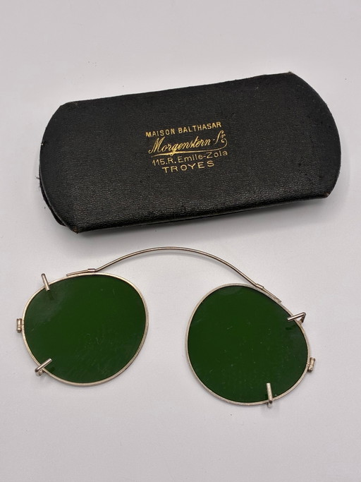 Antike Zwickerbrille – Runde grün getönte Gläser – Maison Balthasar Morgenstern Etui, Troyes – Belle Époque