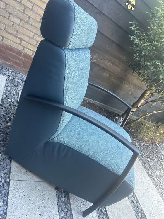 Fauteuil Met Hoofdsteun Model Sue Plus – Montèl, Leather, Metal (photo 5 of 6)