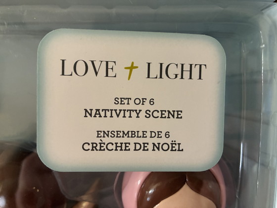 Image 1 of Figuras de la Natividad de Amor y Luz