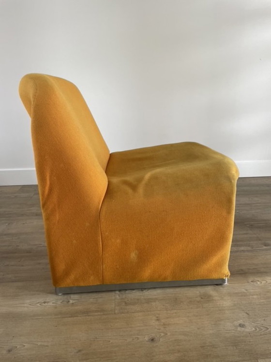 Artifort Alky | design | reupholstered faux fur | dark brown – Armchairs, Polyester (photo 7 of 8)