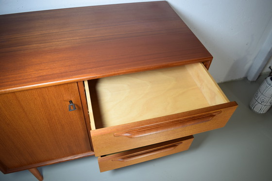 Image 1 of Cassettiera danese in teak, credenza vintage, credenza di metà secolo