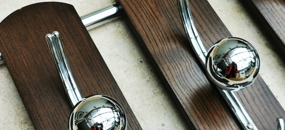 Image 1 of Perchero con diseño de los años 70