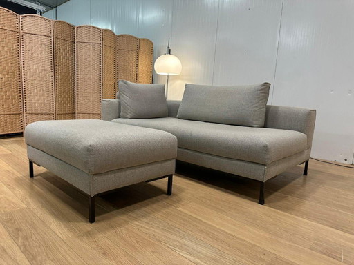 Salón Aikon de 2 plazas en perfecto estado, diseño en stock + garantía