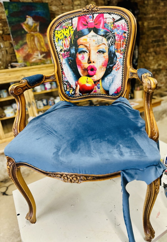 Fauteuil vintage unique – Design pop art Blanche-Neige – Wood, Velvet (photo 6 of 13)