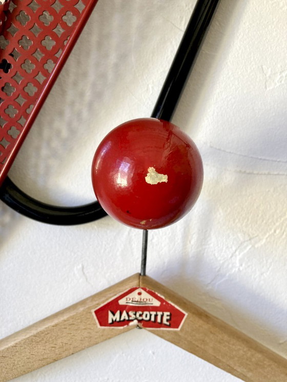 Image 1 of Wandkapstok, jaren 1950, toegeschreven aan Mathieu Matégot