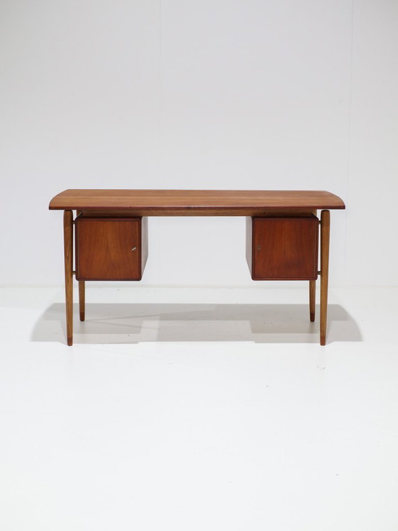 Freestanding teak double-sided Danish 1960s vintage Desk, Wood, Brown, Mid Century Modern (photo 4 of 15)