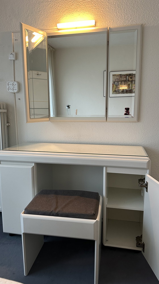 Image 1 of Dressing table with 3-piece mirror and stool