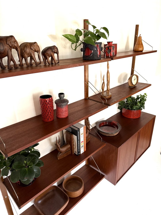 Image 1 of Sistema di pareti modulari danesi vintage in teak anni '60