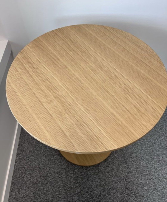 Image 1 of Table ronde en bois KANN
