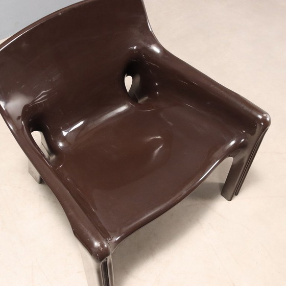 Image 1 of Vico Magistretti's 'Vicario' fauteuils voor Artemide
