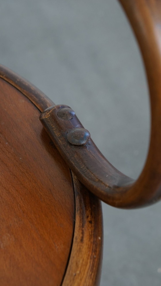 Image 1 of Silla antigua de diseño de madera de Mundus para Thonet con reposabrazos