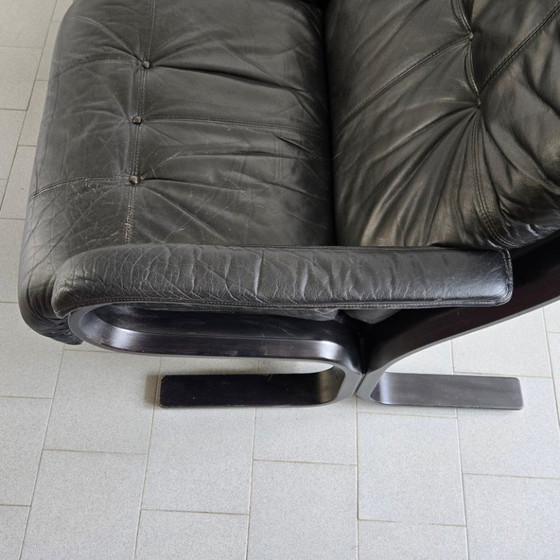 Image 1 of SOFA CANAPE SCANDINAVE 2 PLACES 1970 VINTAGE EN CUIR NOIR & BOIS COURBE 70S 1970