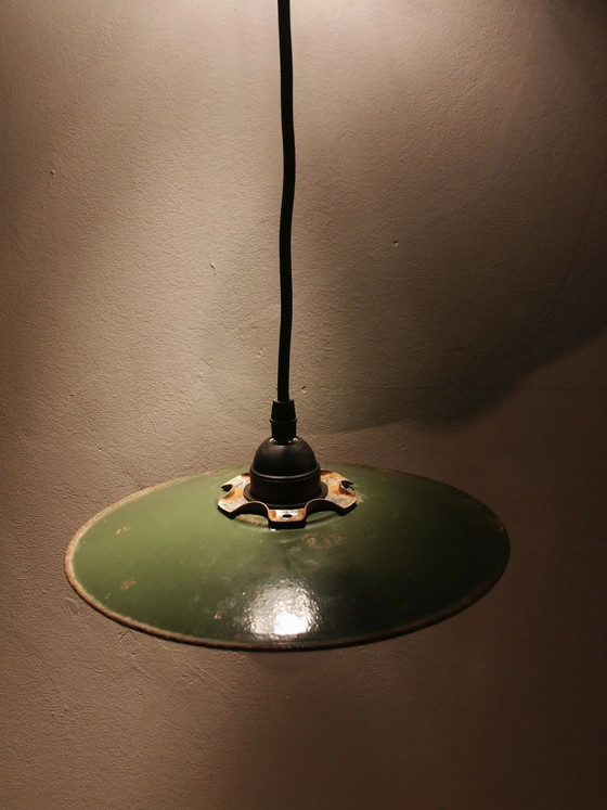 Suspension en tôle émaillée verte – Aluminium, Vintage (photo 4 of 5)