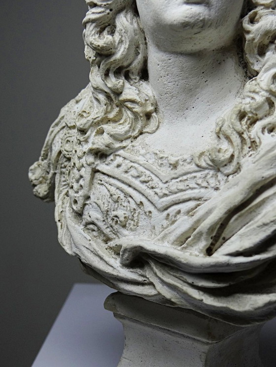 Image 1 of Small antique/vintage Louis XIV bust after Gole & Le Brun, white plaster