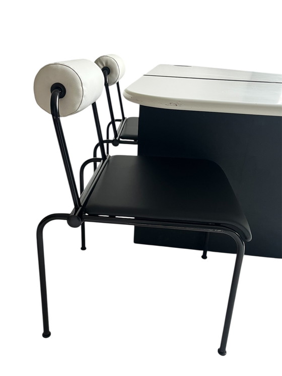 Image 1 of 2 sedie postmoderne Memphis, nere e bianche