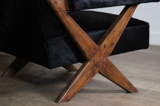 Par de sillones Pierre Jeanneret con patas en forma de X, Chandigarh, década de 1960. – Leather, Vintage (photo 10 of 16)