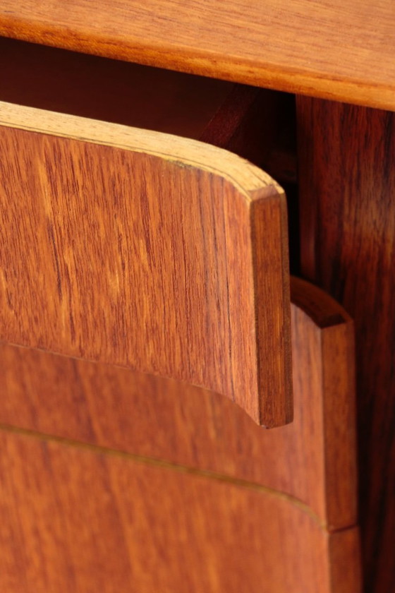 Image 1 of Aparador - White & Newton