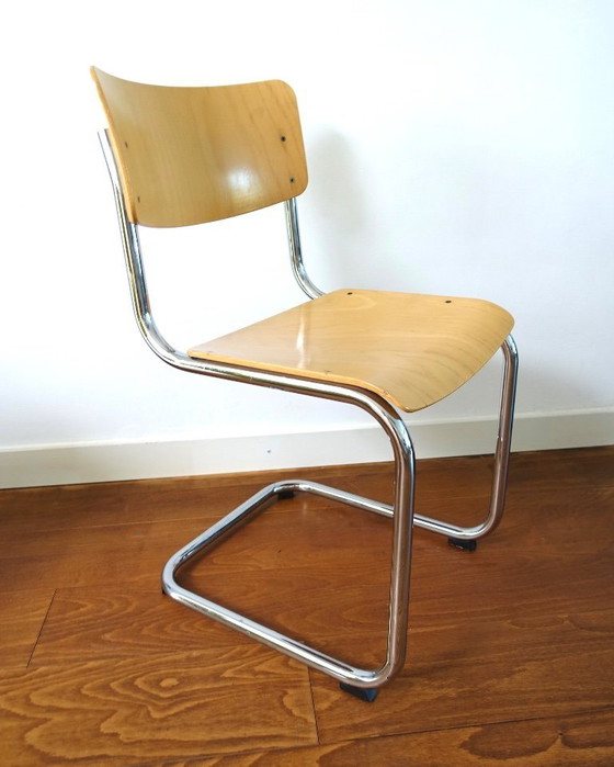 Thonet Mart Stam S 43 (5 x) – Eetkamerstoelen, Leather, Wood (photo 4 of 26)