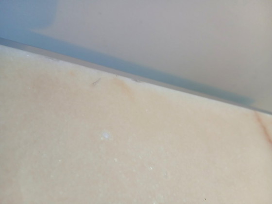 Image 1 of Minijuego de tres piezas de mediados de siglo: tapa de mármol y base cromada.