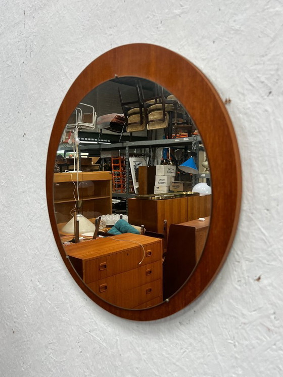 Image 1 of Espejo redondo antiguo de teca, Escandinavia, década de 1970.