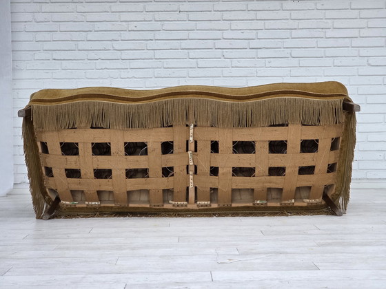 Image 1 of Canapé danois 3 places des années 1960, velours d'ameublement jaune miel, bois de hêtre