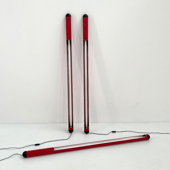 Image 1 of Grande lampada al neon rosso di Fosnova, anni '80