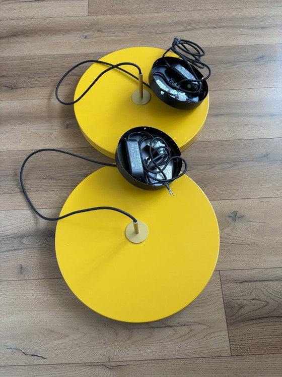 Image 1 of 2x Lampe suspendue UMAGE Asteria moyenne originale, jaune ocre