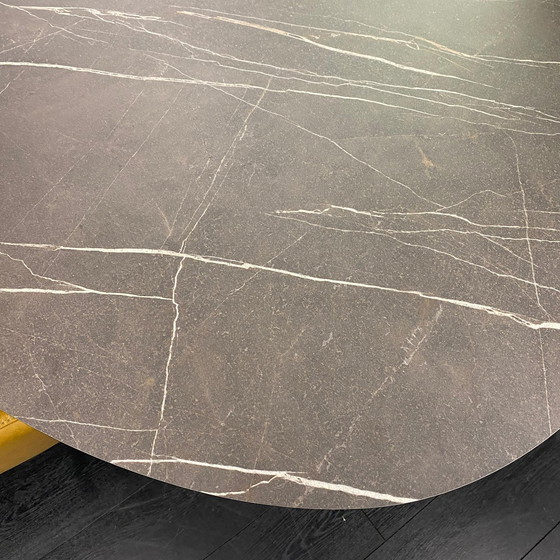 Image 1 of Ovale