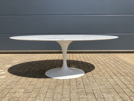 Image 1 of Tavolo ovale Knoll Tulip originale e 6 sedie Knoll Tulip in ottime condizioni!