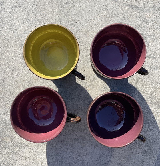 Image 1 of Ensemble de quatre tasses et soucoupes à café en faïence des années 1960 et plat de service