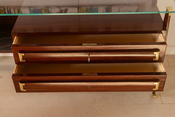 Image 1 of Kommode oder Sideboard aus Palisanderholz. Italienische Handwerkskunst, 1960er Jahre.