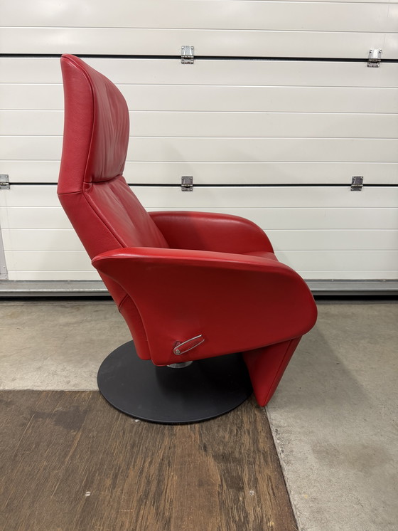 Image 1 of Poltrona reclinabile Jori Symphony Konia in pelle rossa, taglia Mini, modello Mono-move, recentissima.