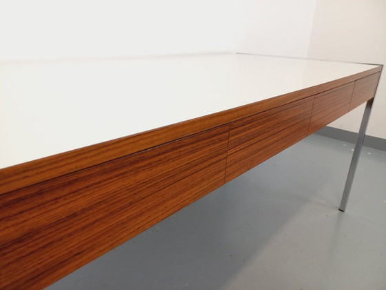 Image 1 of Vintage modernistisch bureau van palissander, melamine en metaal uit de jaren 60 en 70