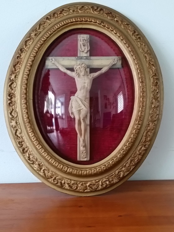 Crucifix religieux antique sous verre convexe – Antiek, Décorations murales, Velvet, Wood (photo 3 of 12)
