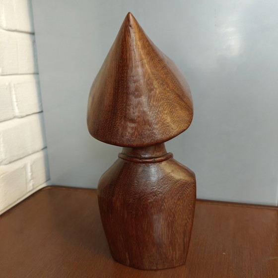 Image 1 of Buste vintage en bois sculpté à la main – Sculpture en bois massif – Art populaire du milieu du XXe siècle – 28 cm