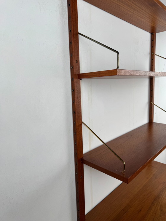 Image 1 of Meuble mural Poul Cadovius Royal System – Élégance en teck danois