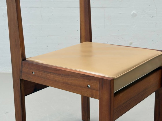 Image 1 of Set aus 8 Skandinavische Esszimmerstühle aus Nussbaum und Leder, 1960er/70er Jahre