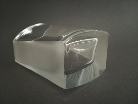 Image 1 of Taru Syrjänen « Purje » vase moderniste en cristal gravé à l’acide Littala Finlande 1988