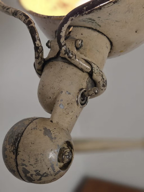 Jean-Louis Domecq, Lampada Jieldé industriale beige, Anni '50, Jielde, Lampade da tavolo, Metallo (foto 16 di 23)